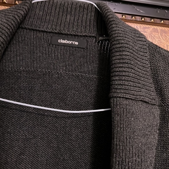 Liz Claiborne sweater - Picture 3 of 4